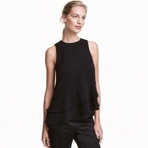 H&M Black sleeveless ruffle blouse